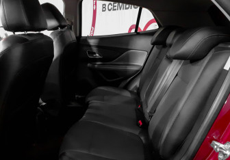 Подержанный автомобиль Opel Mokka 2013 года (10 фото)