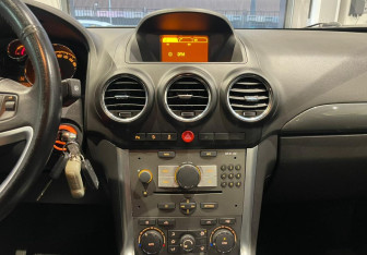 Подержанный автомобиль Opel Antara 2013 года (15 фото)