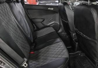 Подержанный автомобиль Hyundai Solaris Hatchback 2013 года (12 фото)