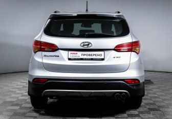 Подержанный автомобиль Hyundai Santa Fe 2012 года (6 фото)