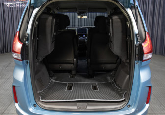 Подержанный автомобиль Honda Freed 2016 года (11 фото)