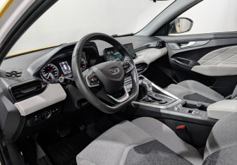 Подержанный автомобиль Kaiyi E5 2023 года (15 фото)