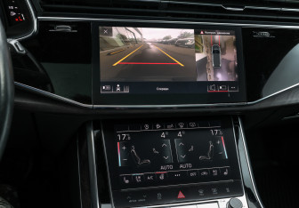 Подержанный автомобиль Audi Q7 2020 года (23 фото)