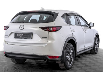 Подержанный автомобиль Mazda CX-5 2019 года (5 фото)