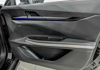 Подержанный автомобиль Changan UNI-V 2023 года (25 фото)