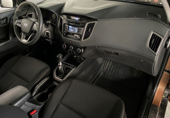 Подержанный автомобиль Hyundai Creta 2017 года (10 фото)