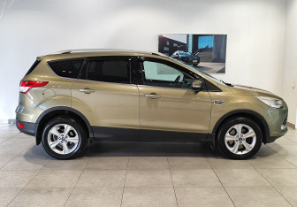 Подержанный автомобиль Ford Kuga 2013 года (4 фото)