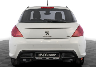 Подержанный автомобиль Peugeot 308 Hatchback 2011 года (6 фото)