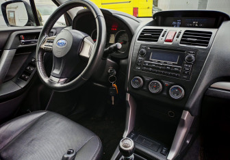 Подержанный автомобиль Subaru Forester Suv 2014 года (10 фото)