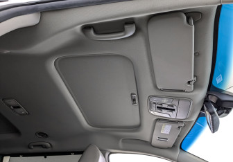 Подержанный автомобиль Kia Carnival 2017 года (23 фото)