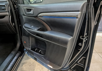 Подержанный автомобиль Toyota Highlander 2018 года (23 фото)