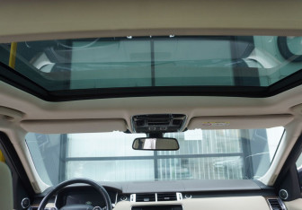 Подержанный автомобиль Land Rover Range Rover Sport 2014 года (15 фото)