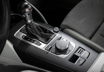 Подержанный автомобиль Audi A3 Sedan 2013 года (16 фото)