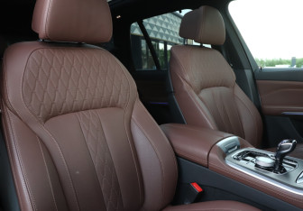 Подержанный автомобиль BMW X5 2022 года (14 фото)