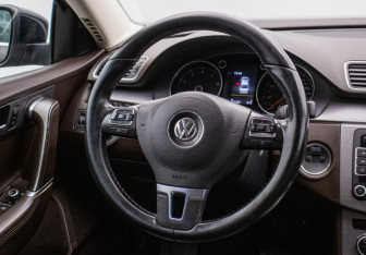 Подержанный автомобиль Volkswagen Passat Sedan 2014 года (15 фото)