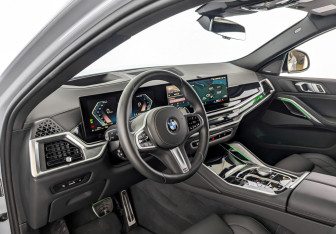Подержанный автомобиль BMW X6 2024 года (16 фото)