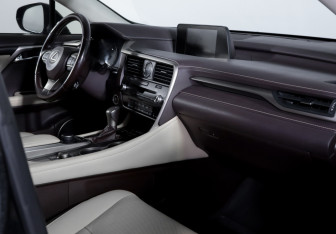 Подержанный автомобиль Lexus RX 2016 года (9 фото)