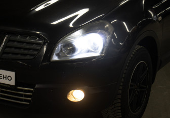 Подержанный автомобиль Nissan Qashqai 2008 года (17 фото)