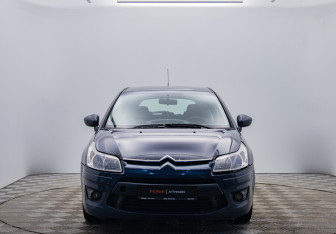 Подержанный автомобиль Citroen C4 Hatchback 2011 года (8 фото)