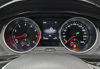 Подержанный автомобиль Volkswagen Tiguan 2020 года (16 фото)