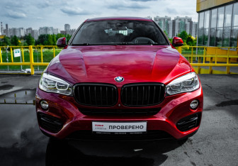 Подержанный автомобиль BMW X6 2017 года (2 фото)