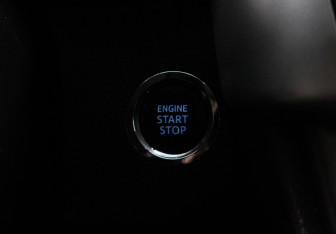 Подержанный автомобиль Toyota Highlander 2014 года (26 фото)