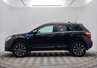 Подержанный автомобиль Nissan Qashqai 2011 года (8 фото)