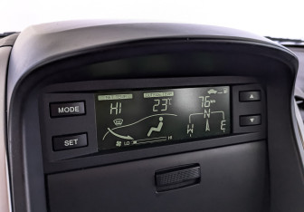 Подержанный автомобиль Chevrolet Captiva 2011 года (27 фото)