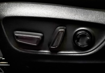 Подержанный автомобиль Toyota RAV4 2020 года (25 фото)