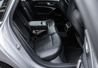 Подержанный автомобиль Audi S6 Sedan 2020 года (10 фото)