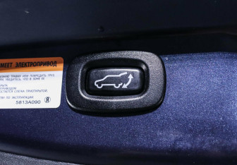 Подержанный автомобиль Mitsubishi Outlander 2022 года (17 фото)