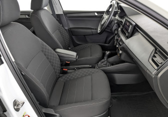 Подержанный автомобиль Skoda Rapid Liftback 2022 года (23 фото)
