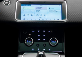 Подержанный автомобиль Land Rover Range Rover Evoque 2020 года (21 фото)