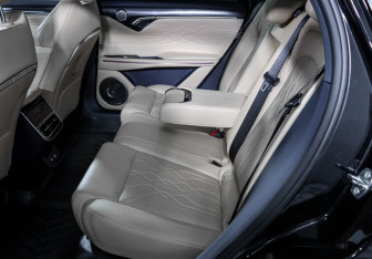 Подержанный автомобиль Voyah Free 2023 года (10 фото)