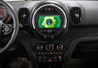 Подержанный автомобиль MINI Countryman 2020 года (15 фото)