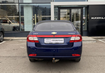 Подержанный автомобиль Chevrolet Epica 2010 года (6 фото)