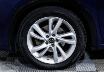 Подержанный автомобиль Infiniti Q30 2017 года (15 фото)