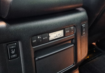 Подержанный автомобиль Infiniti QX80 2014 года (27 фото)