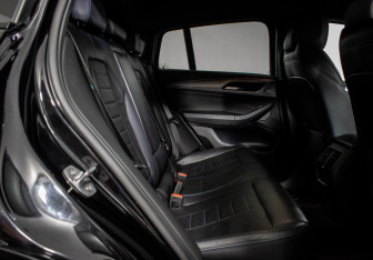 Подержанный автомобиль BMW X4 2018 года (9 фото)