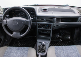 Подержанный автомобиль Daewoo Nexia Sedan 2008 года (13 фото)