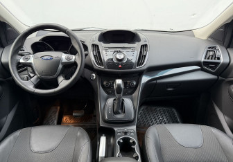 Подержанный автомобиль Ford Kuga 2013 года (12 фото)