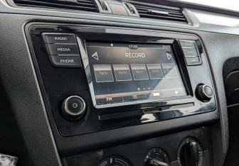 Подержанный автомобиль Skoda Rapid Liftback 2019 года (26 фото)