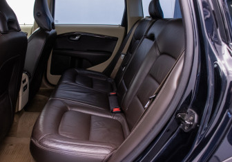 Подержанный автомобиль Volvo XC70 2010 года (11 фото)