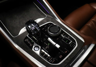 Подержанный автомобиль BMW X6 2020 года (15 фото)