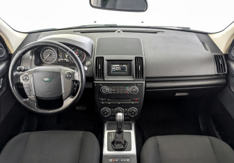 Подержанный автомобиль Land Rover Freelander 2013 года (14 фото)