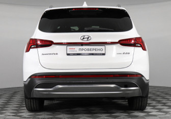 Подержанный автомобиль Hyundai Santa Fe 2021 года (6 фото)