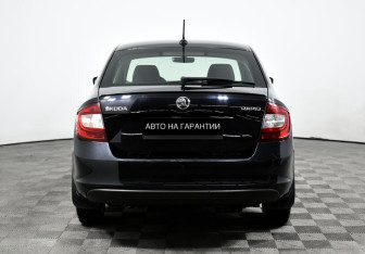 Подержанный автомобиль Skoda Rapid Liftback 2018 года (4 фото)