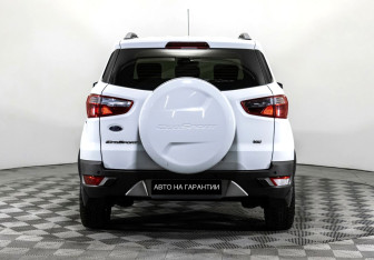Подержанный автомобиль Ford EcoSport 2015 года (4 фото)