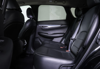 Подержанный автомобиль Infiniti QX50 2018 года (12 фото)