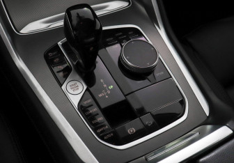 Подержанный автомобиль BMW X6 2021 года (16 фото)